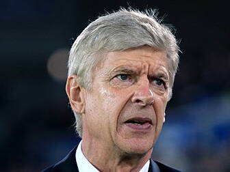 Arsene Wenger supports complet...